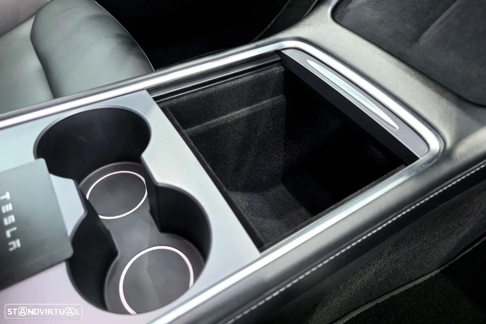 Tesla Model Y RWD - 30