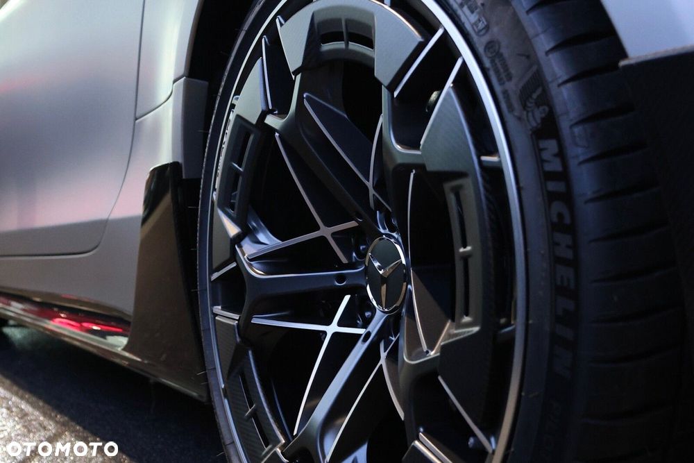 Mercedes-Benz AMG GT - 18