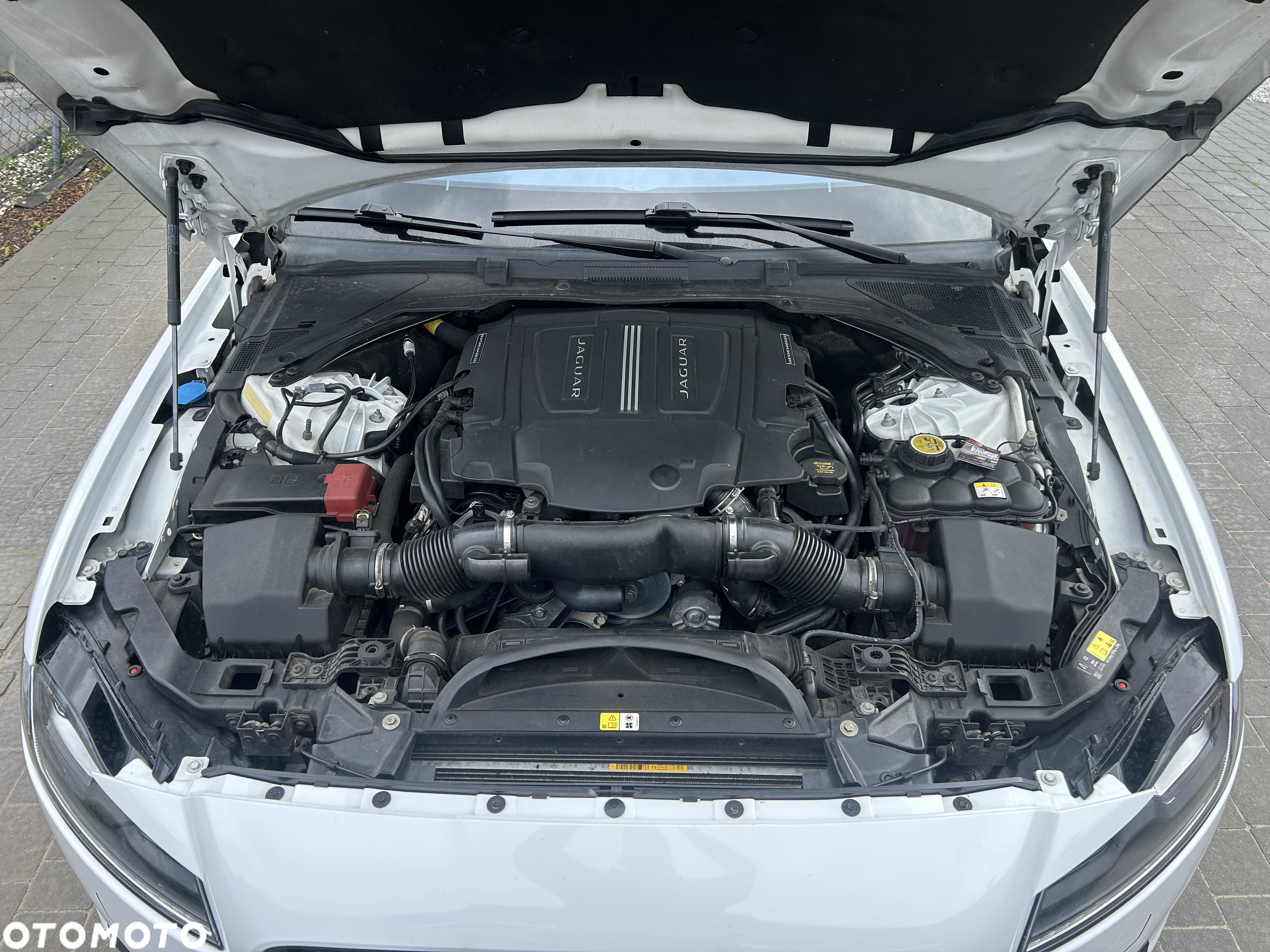 Jaguar XF 35t AWD Prestige - 12