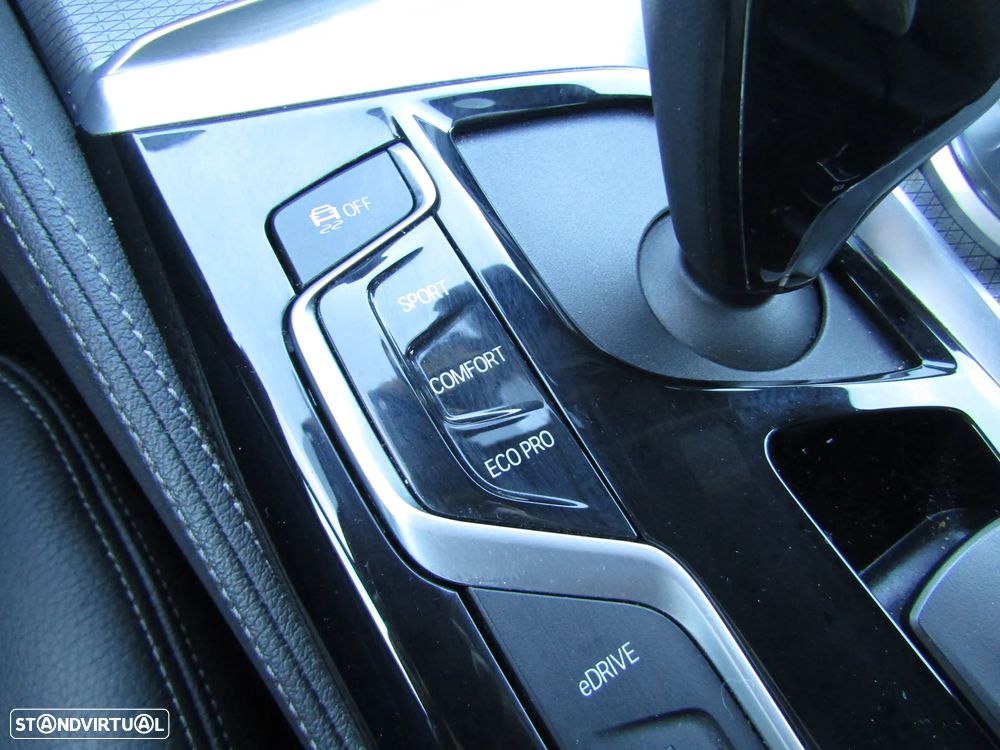 BMW 530 e Pack M - 17