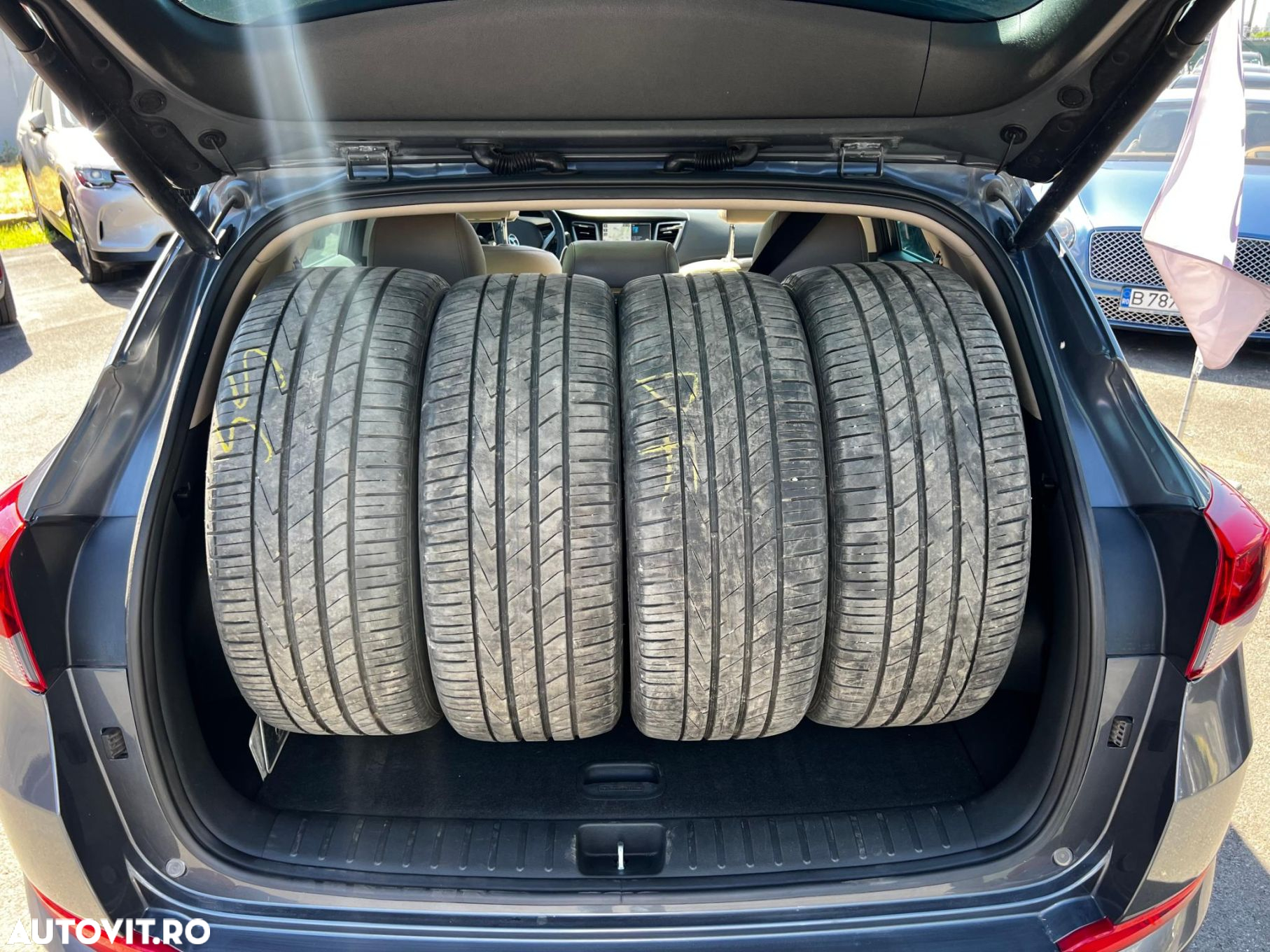 Hyundai Tucson 2.0 CRDI 4WD 6MT Style Design Pack - 23