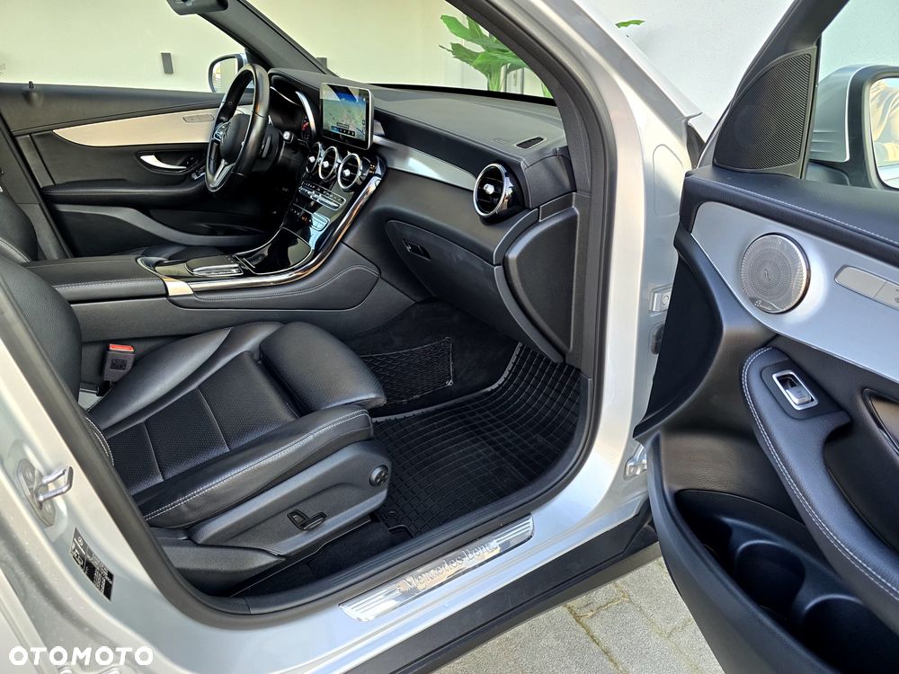 Mercedes-Benz GLC - 22