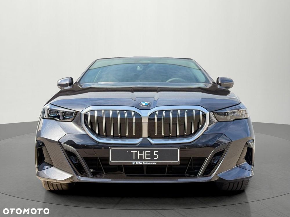 BMW Seria 5 520d xDrive mHEV M Sport - 2