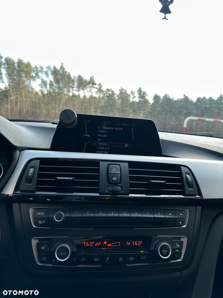 BMW Seria 3 318d M Sport EU6 - 8