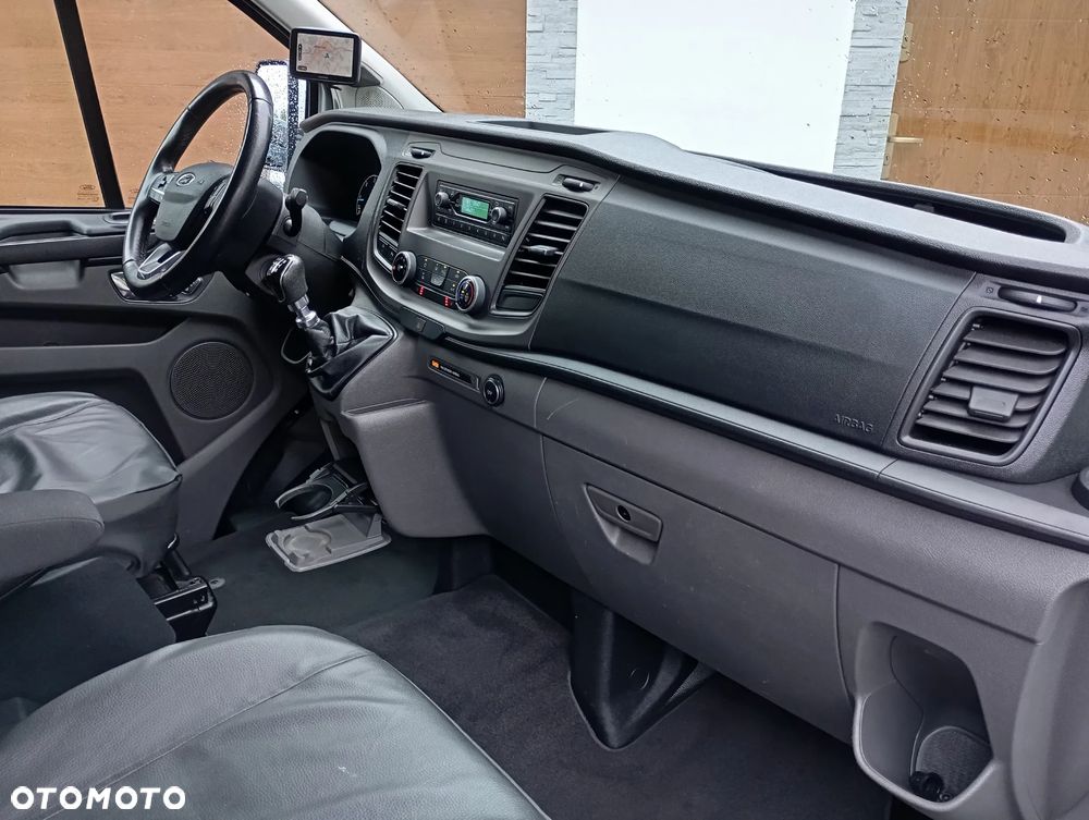 Ford TRANSIT CUSTOM L2H1 - 18