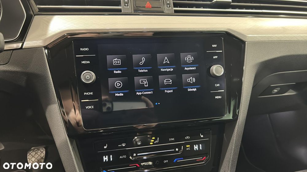 Volkswagen Passat - 20