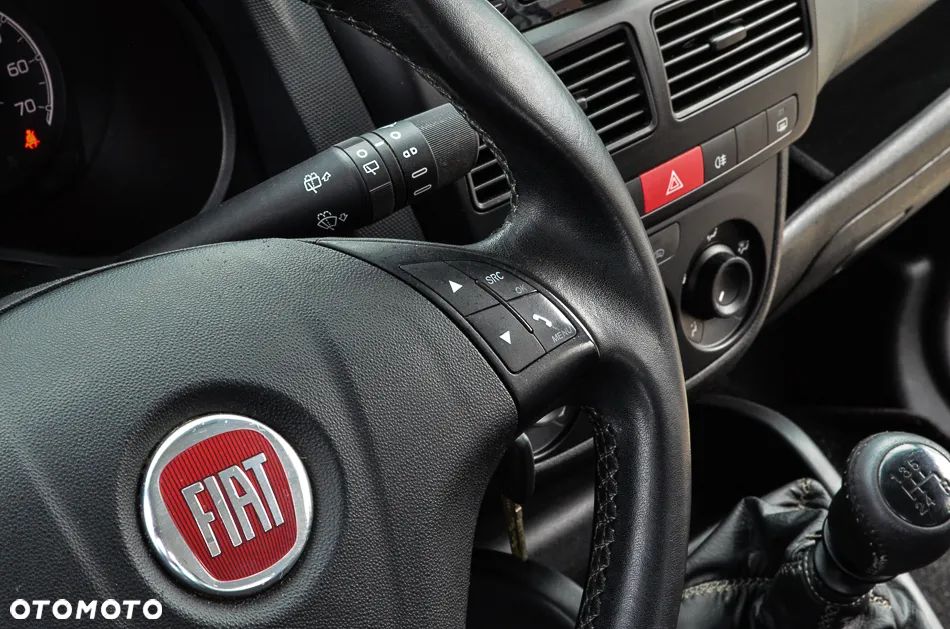 Fiat Doblo 1.4 16V Easy - 28