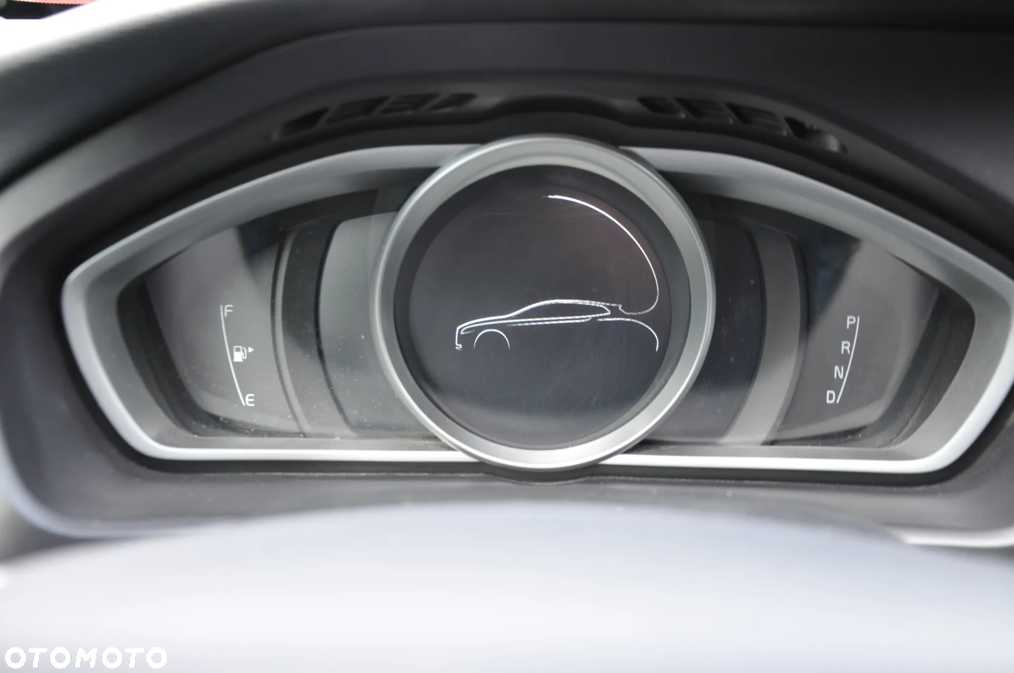 Volvo V40 D2 Drive-E Momentum - 25