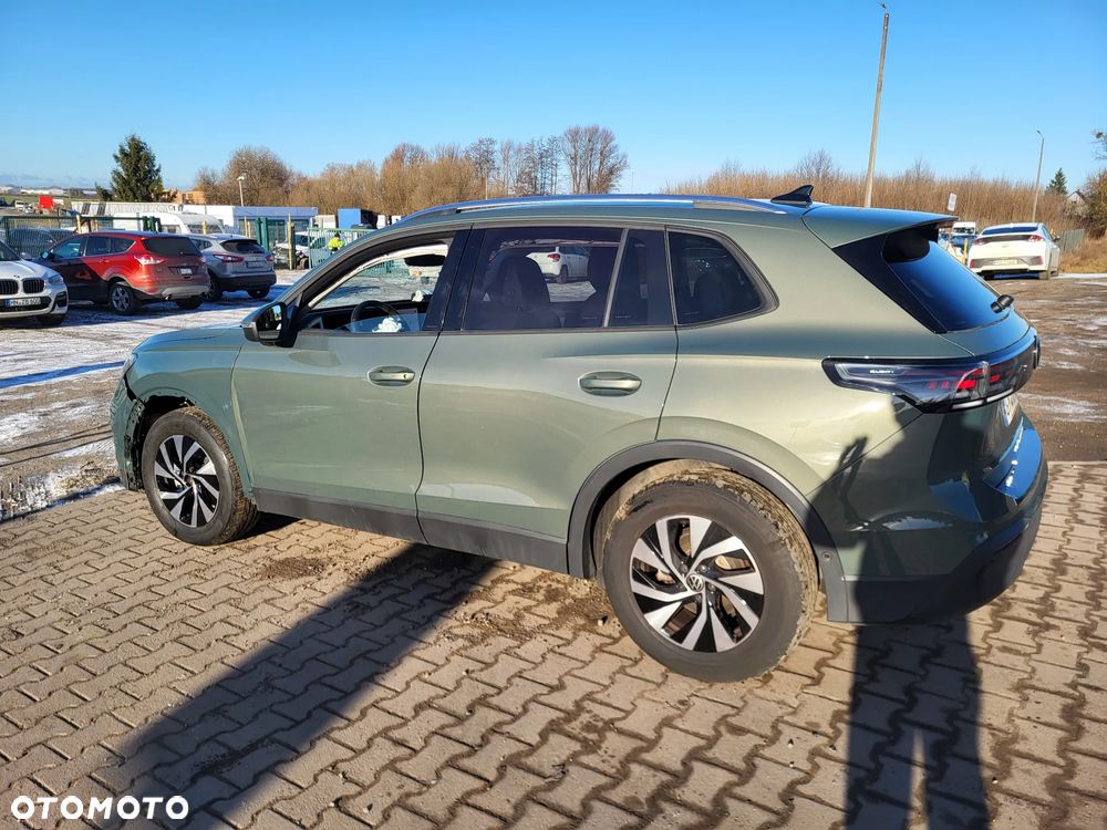 Volkswagen Tiguan - 4