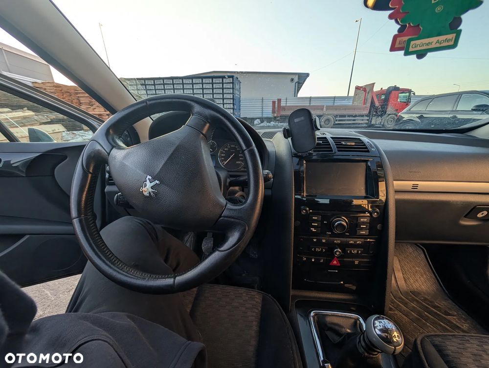 Peugeot 407 2.0 HDi Premium Navtech - 9