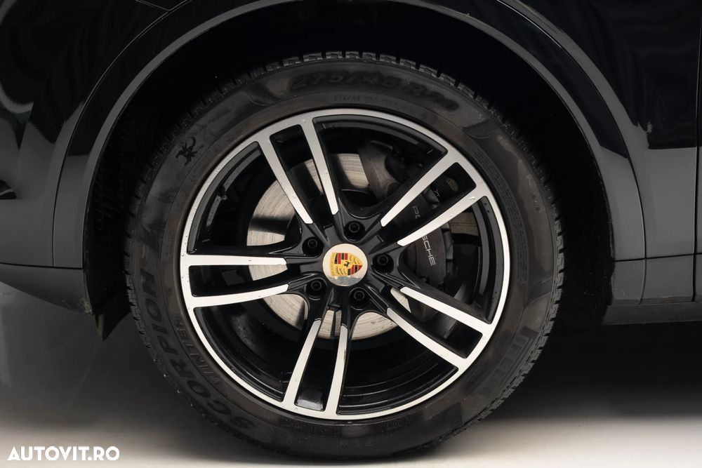 Porsche Cayenne - 14