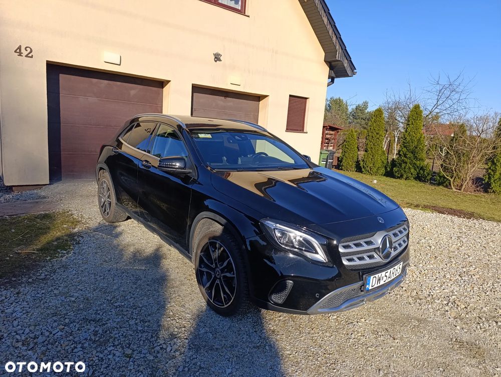 Mercedes-Benz GLA 200 7G-DCT - 31