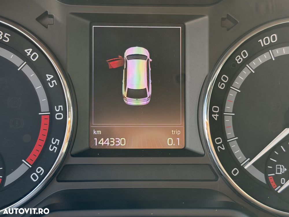 Skoda Superb 2.0 TDI 4X4 DSG Scout - 10