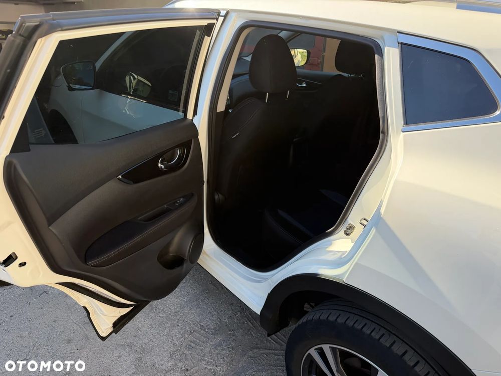 Nissan Qashqai 1.3 DIG-T N-Connecta - 6