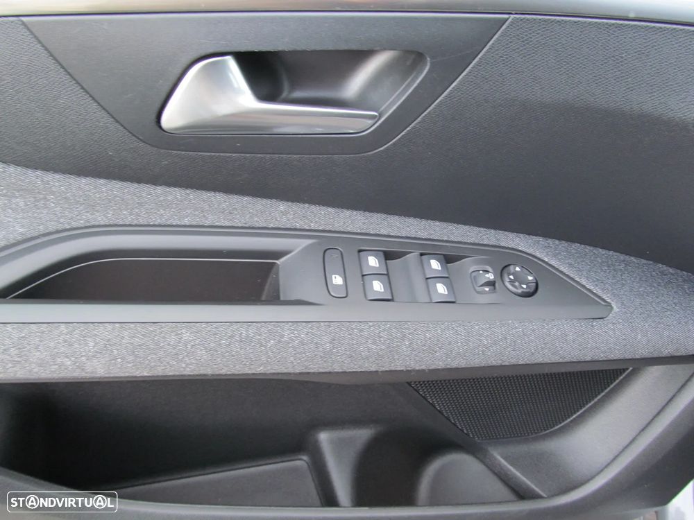 Peugeot 3008 PureTech 130 Stop & Start GPF Active Business-Pack - 16