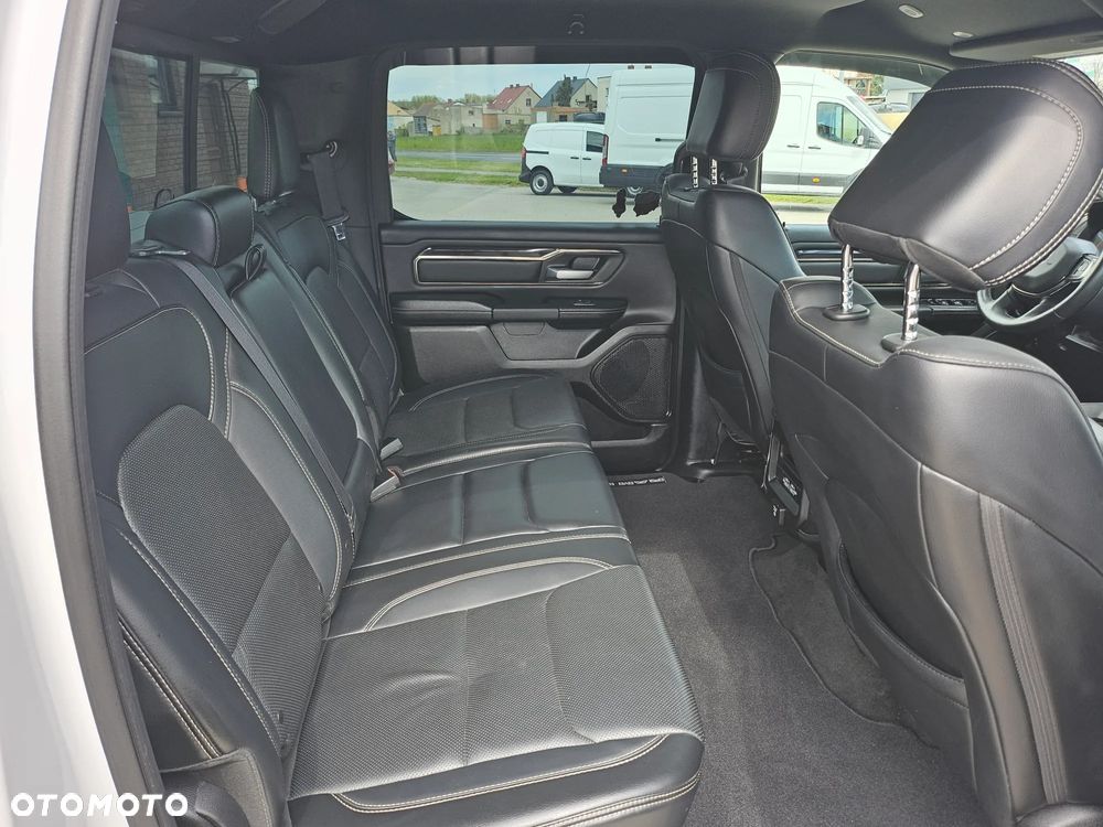 RAM 1500 Crew Cab Shortbed Laramie - 24