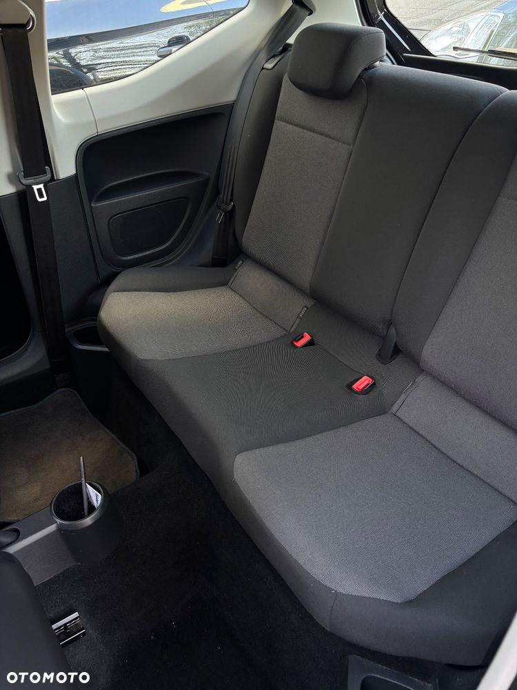 Volkswagen up! Standard - 9