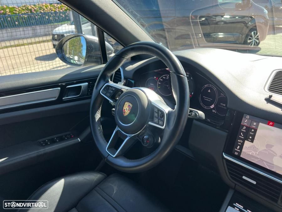 Porsche Cayenne Coupé E-Hybrid - 11