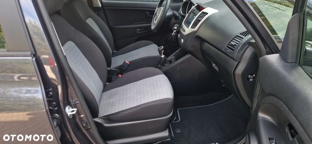 Kia Venga 1.4 CVVT Dream Team Edition - 18