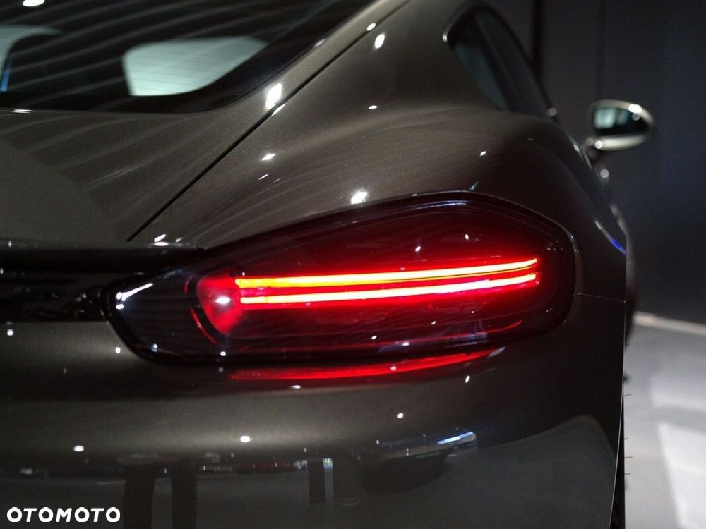 Porsche 718 Cayman - 15
