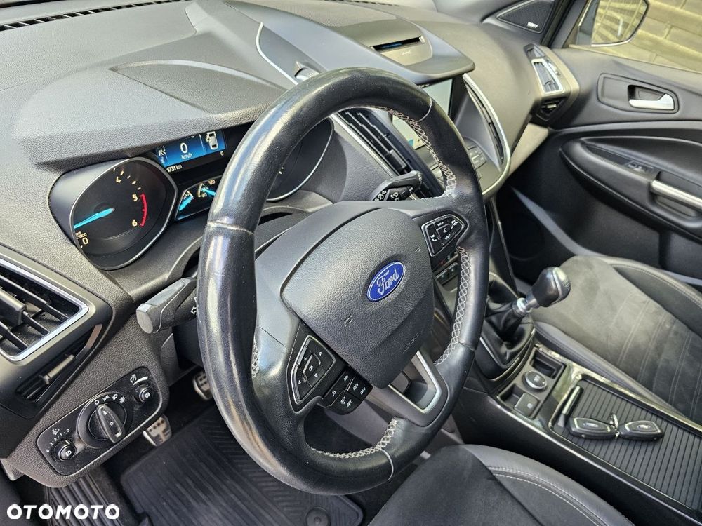 Ford Kuga 2.0 TDCi 4x4 ST-Line - 11