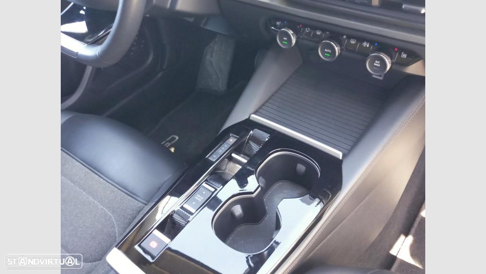 Citroën C5 X 1.2 PureTech Shine EAT8 - 23