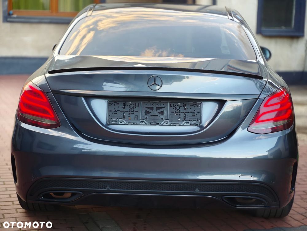 Mercedes-Benz Klasa C 250 7G-TRONIC - 24