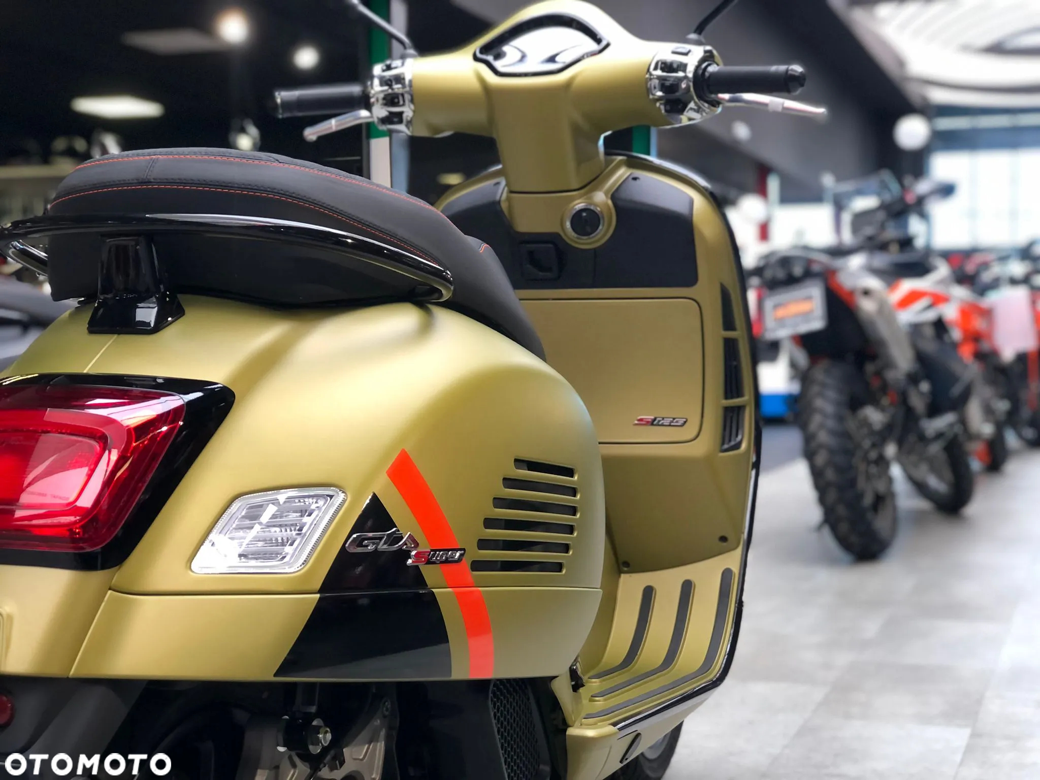 Vespa GTS - 11