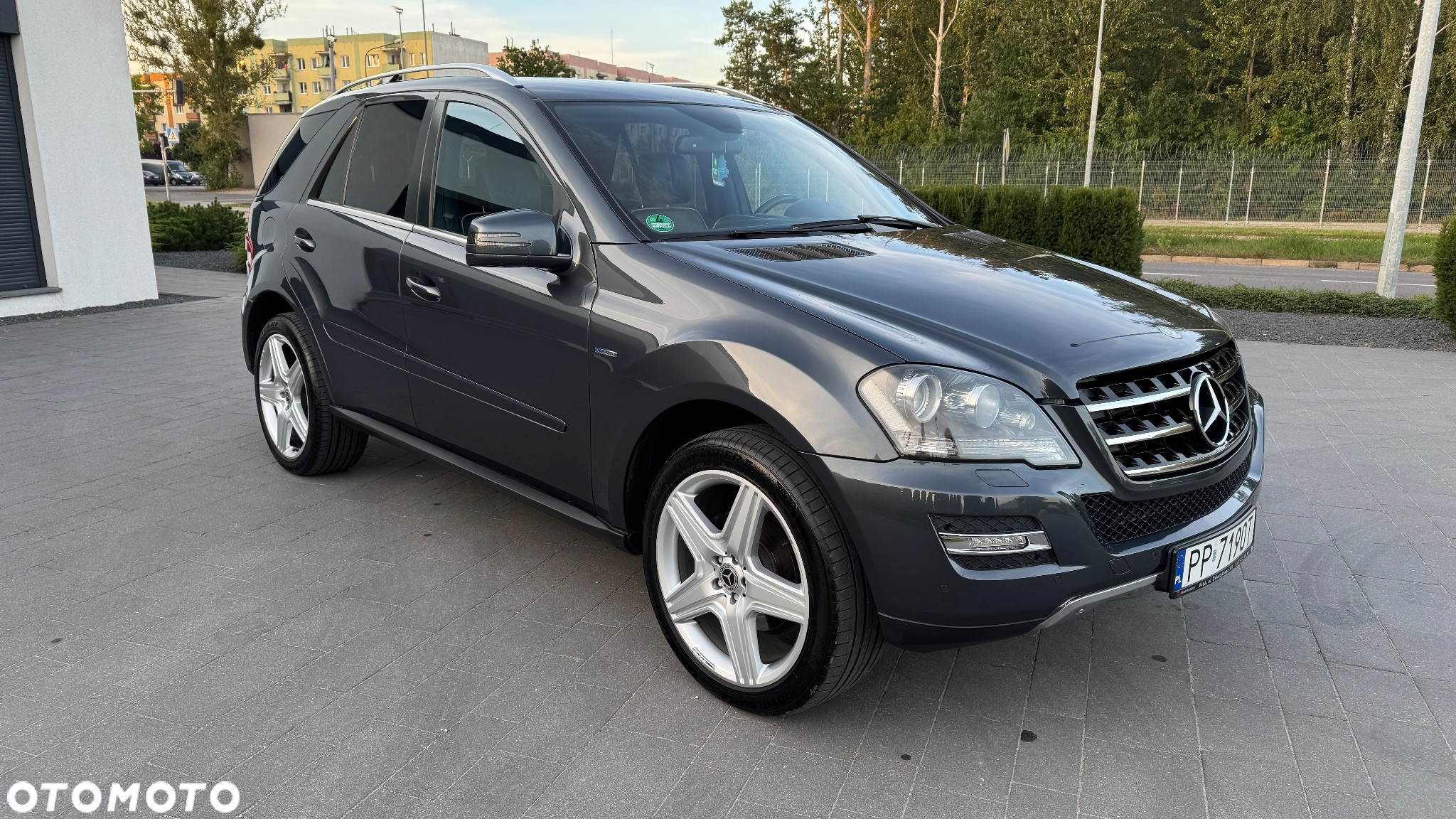 Mercedes-Benz ML 300 CDI BlueEff 4-Matic - 37