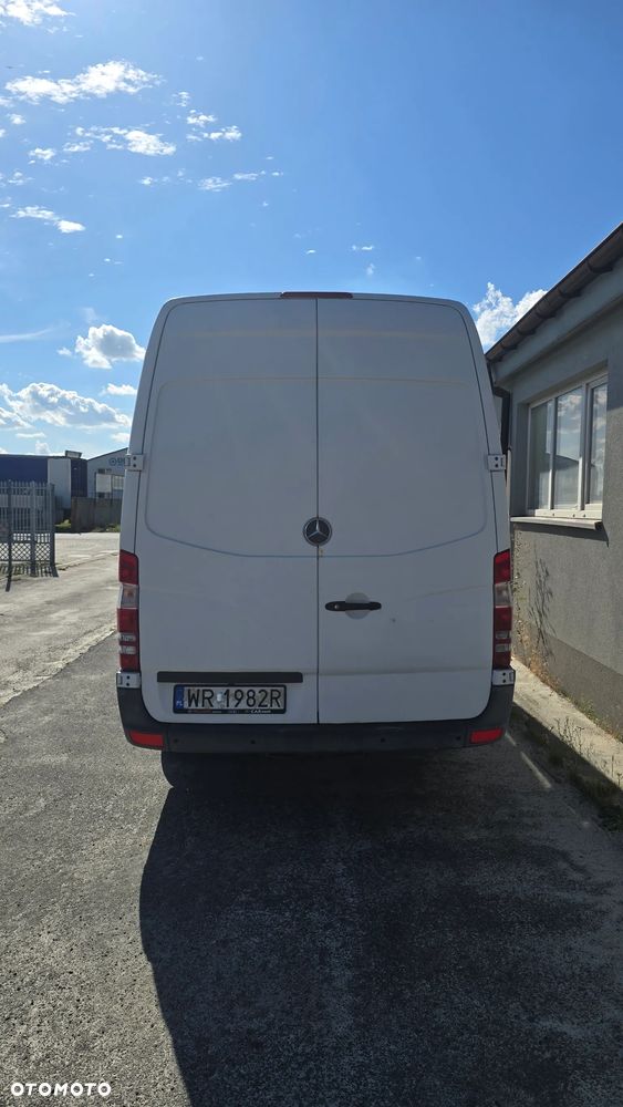 Mercedes-Benz Sprinter - 4