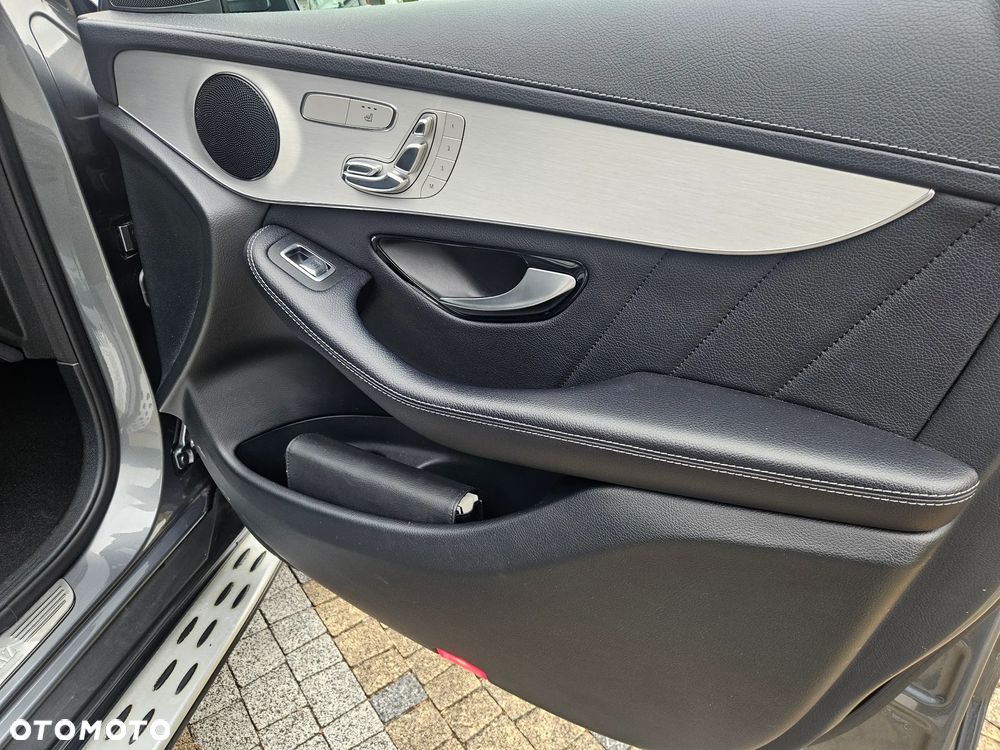 Mercedes-Benz GLC - 15