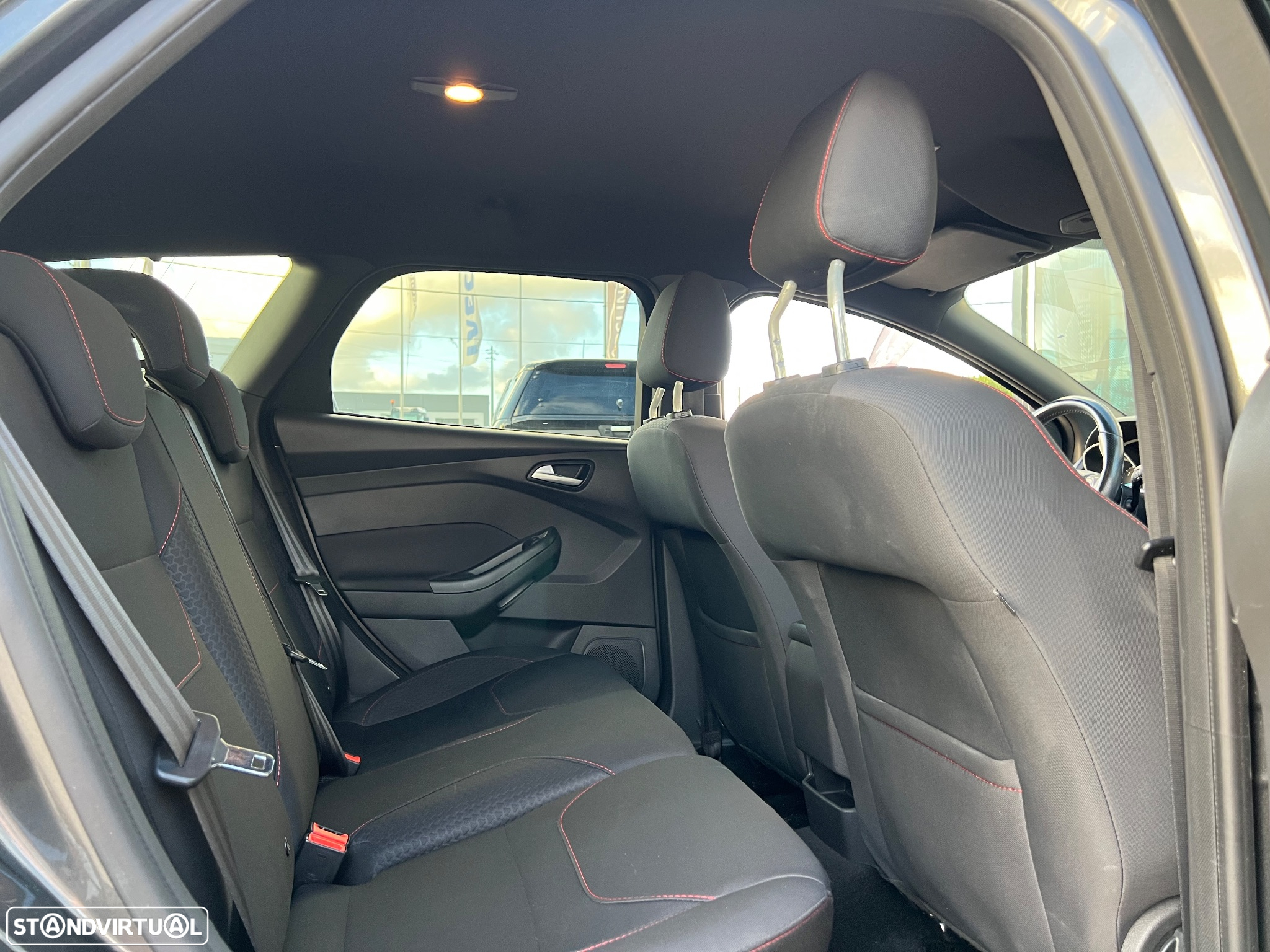Ford Focus SW 1.5 TDCi EcoBlue ST-Line - 20