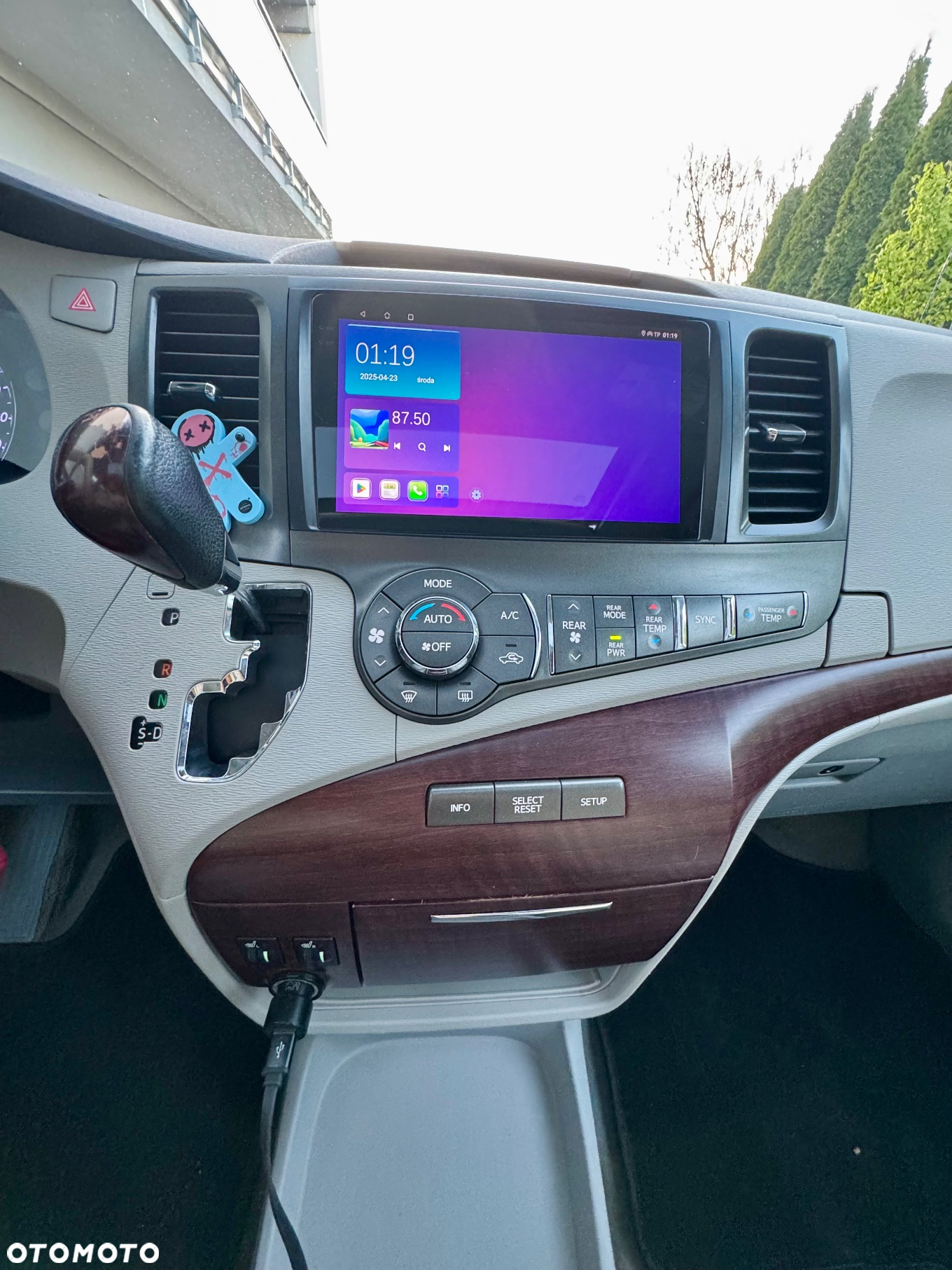 Toyota Sienna 3.5 V6 - 27