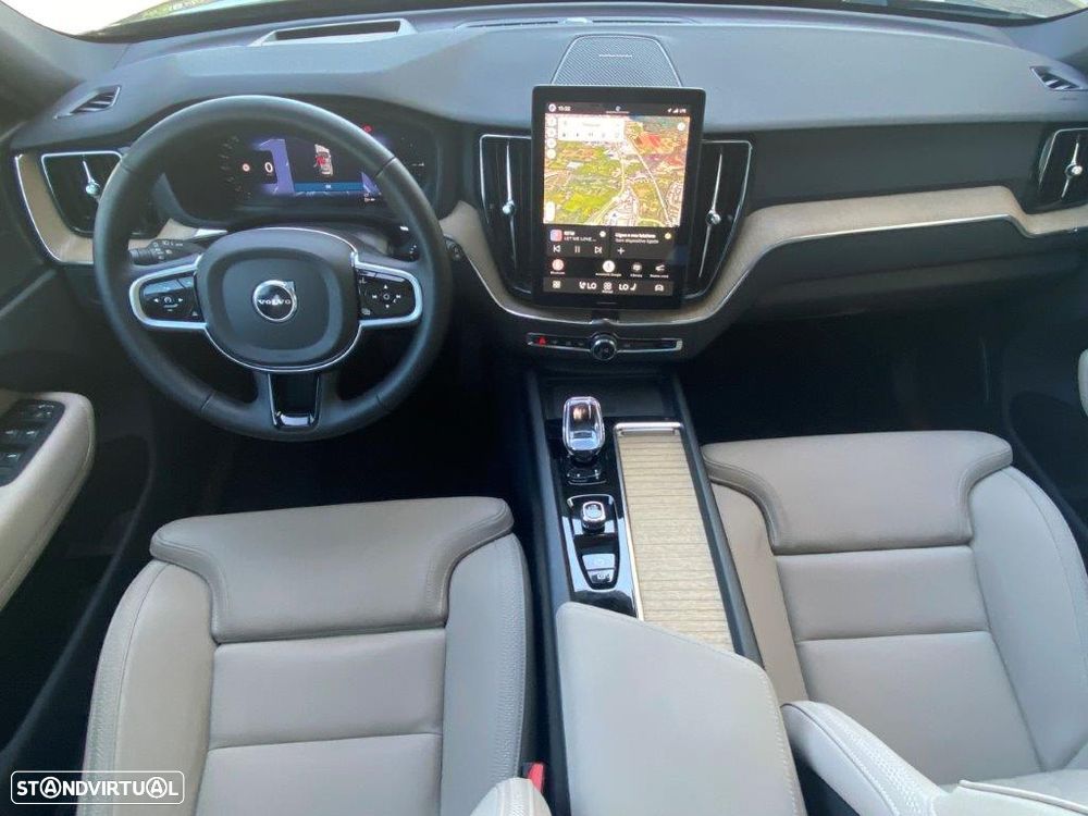 Volvo XC 60 2.0 T6 PHEV Plus Dark - 9