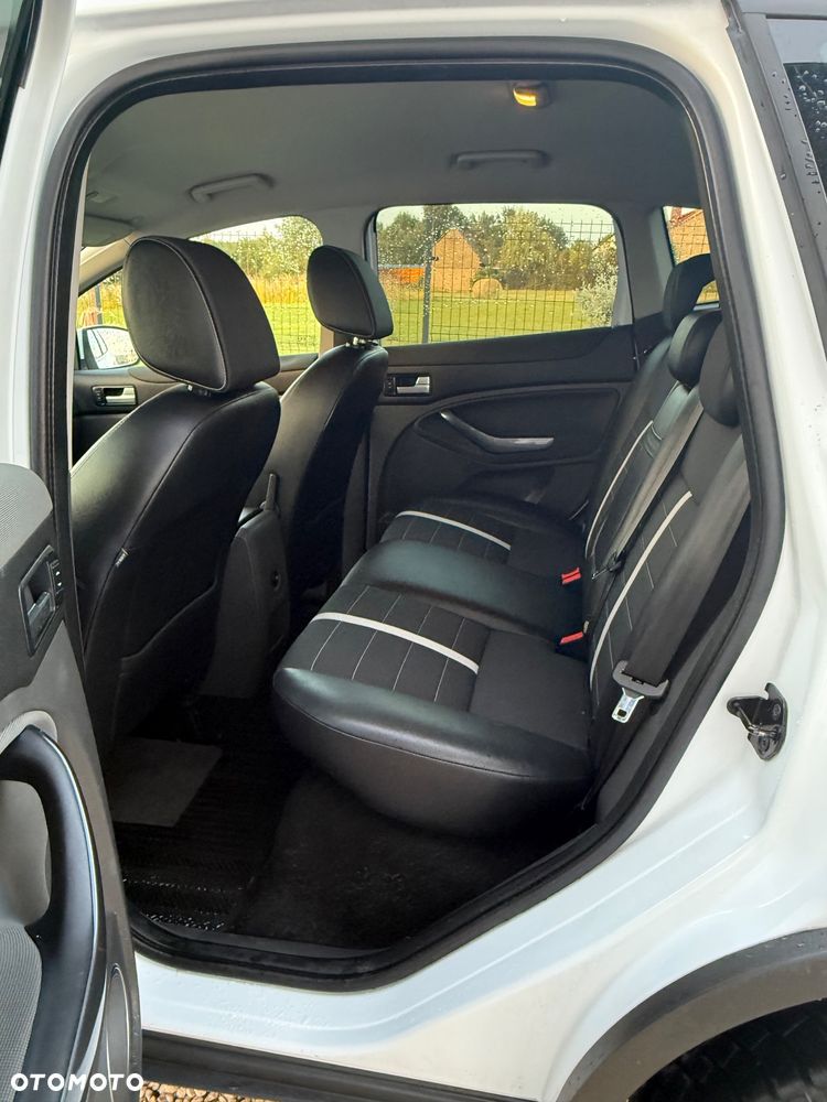 Ford Kuga 2.0 TDCi 4x4 Titanium - 11