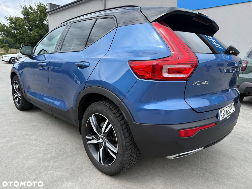 Volvo XC 40 D4 AWD R-Design - 4