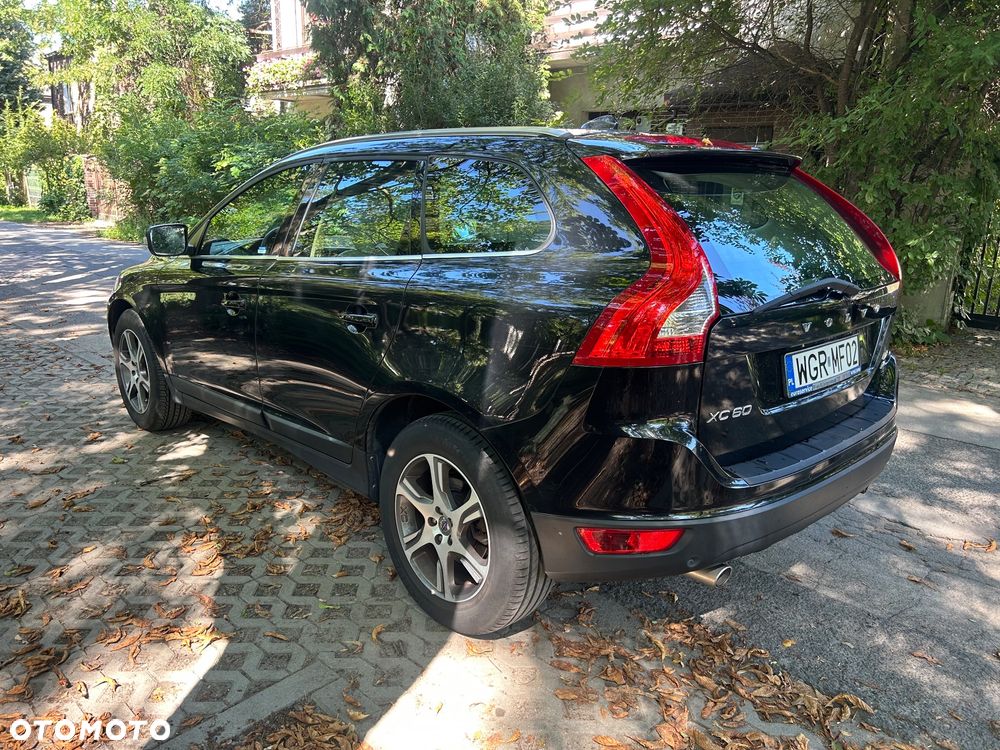 Volvo XC 60 D3 AWD Momentum - 2