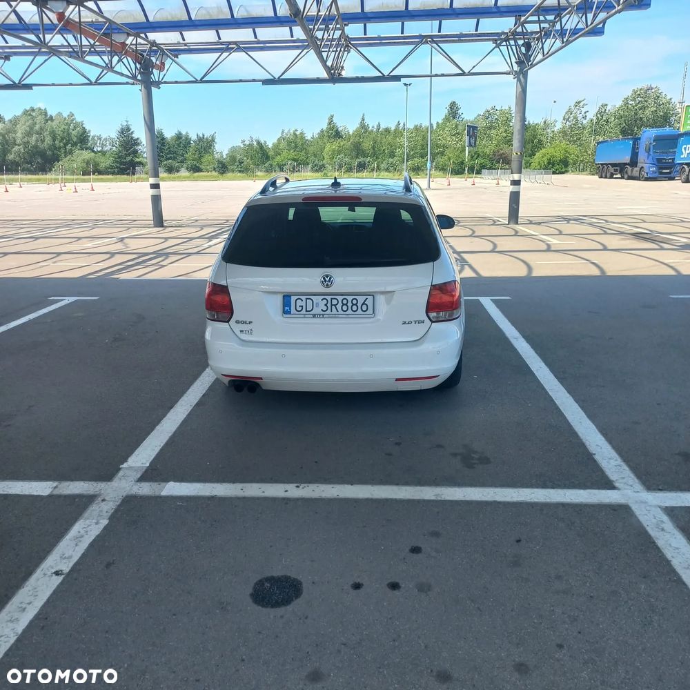 Volkswagen Golf - 6