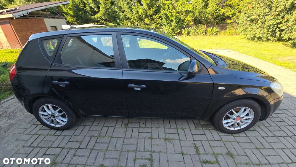 Kia Ceed 1.4 Comfort - 1