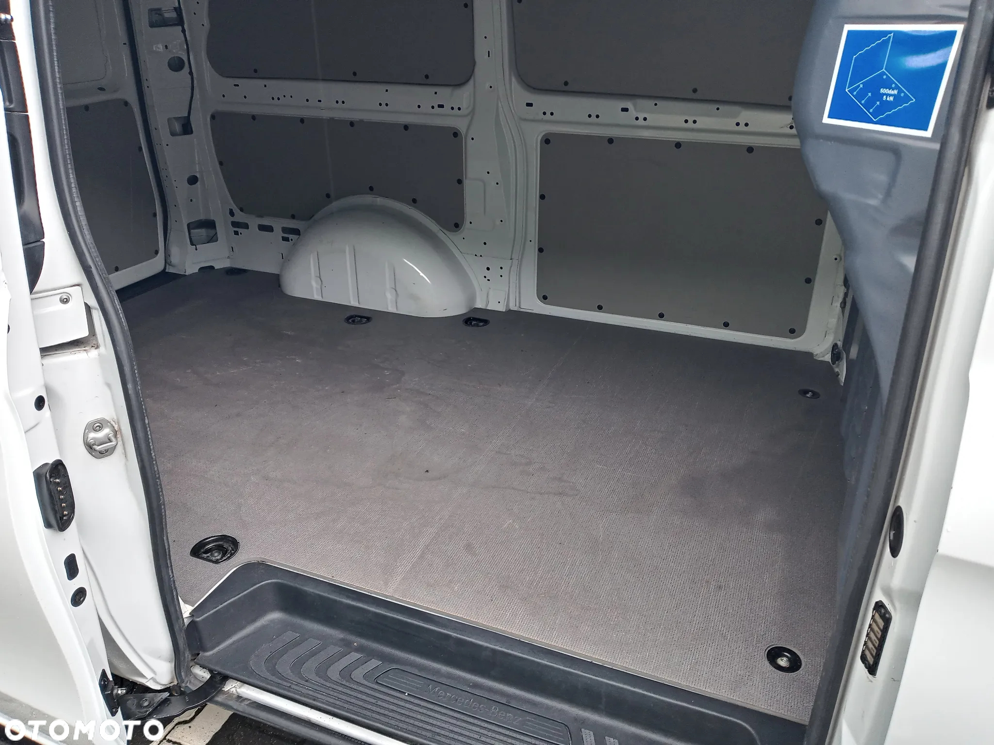 Mercedes-Benz VITO 111 - 18