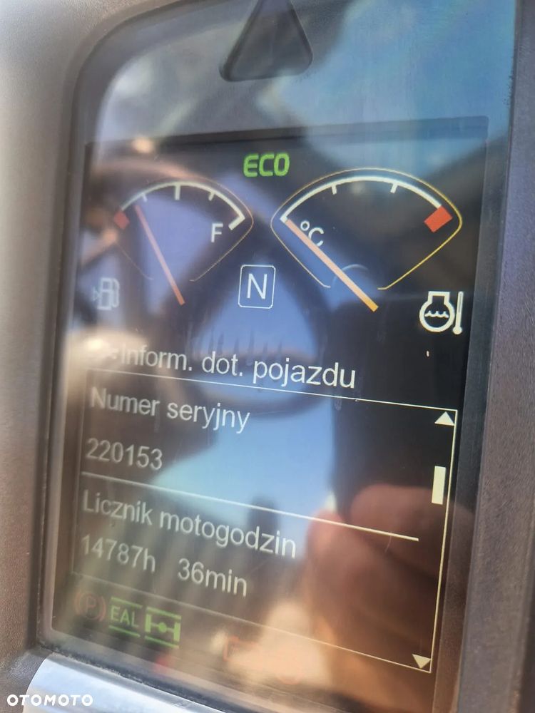 Volvo EW210D koparka przeładunkowa - 15