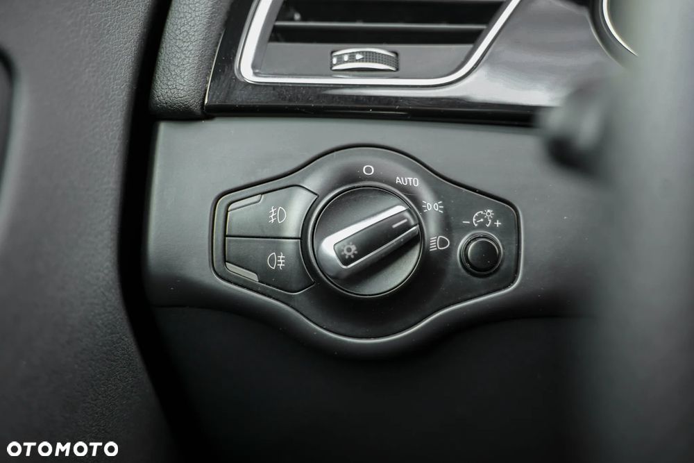 Audi A4 Avant 2.0 TDI Quattro Design S tronic - 20