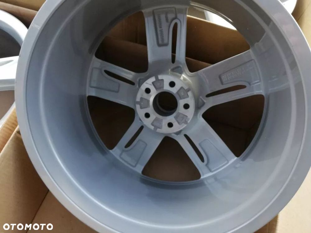 Audi RS6 S6 Q5 21'' 4G0601025 - 8