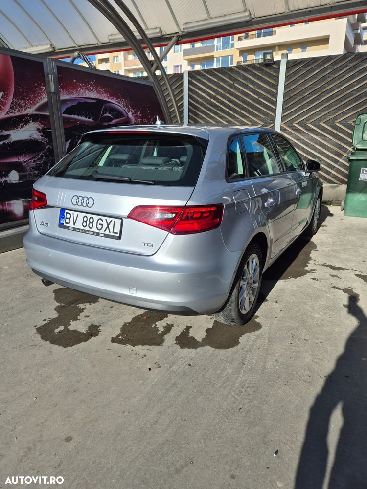 Audi A3 1.6 TDI S tronic - 12
