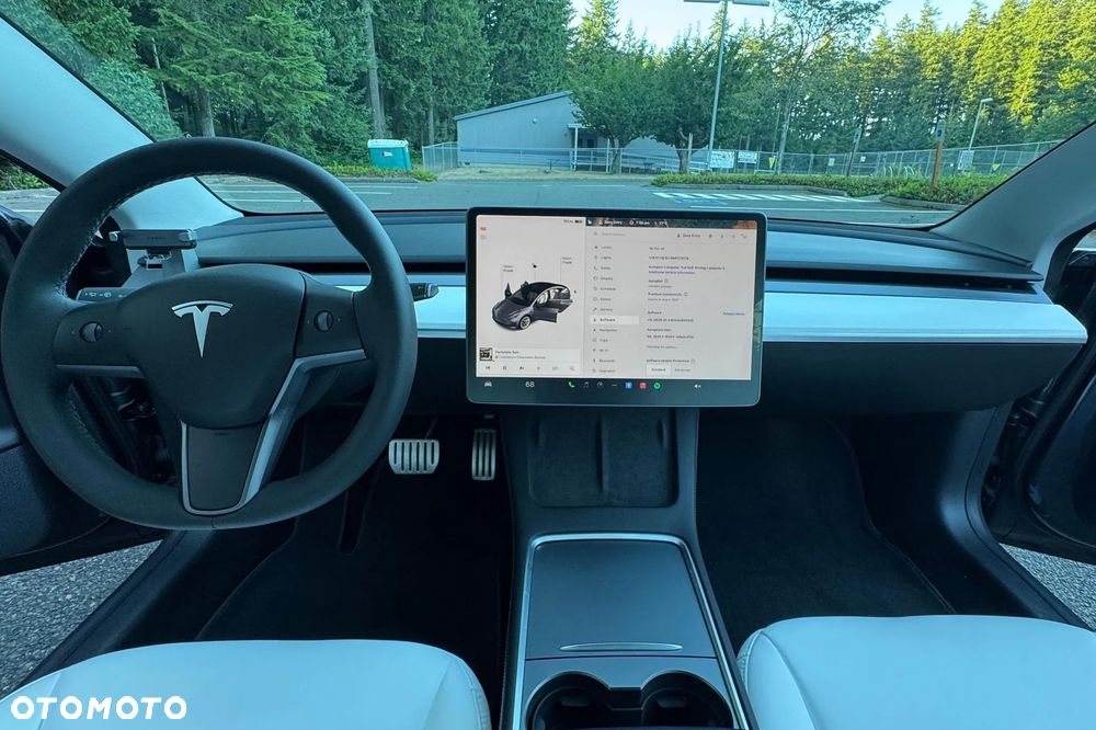 Tesla Model 3 Standard Reichweite Plus Hinterradantrieb - 20