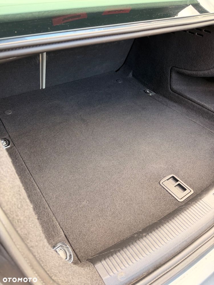 Audi A4 Limousine - 7