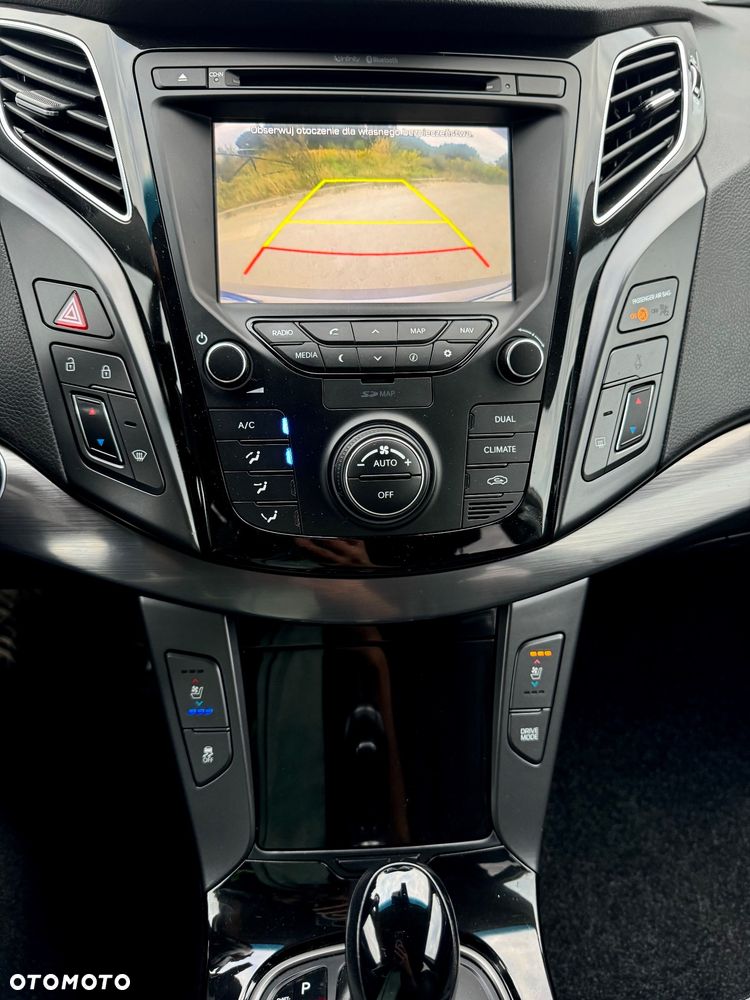 Hyundai i40 Kombi 1.7 CRDi DCT Premium - 17