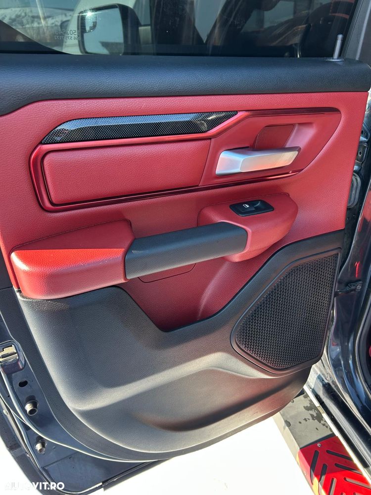 Dodge RAM - 16
