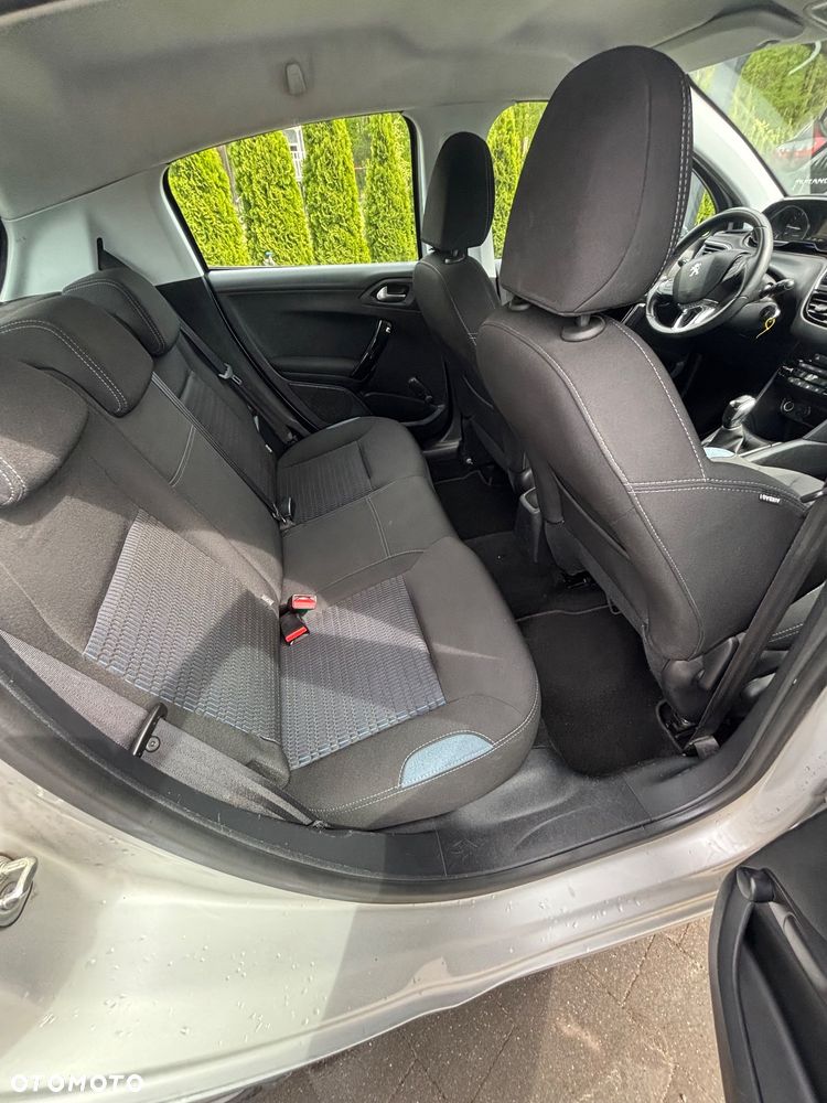 Peugeot 208 82 VTI Allure - 11