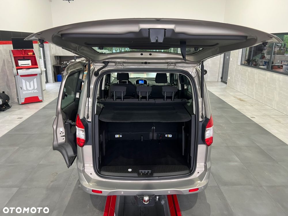 Ford Tourneo Courier 1.0 EcoBoost Sport - 17